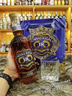 Rượu Chivas Regal 18YO Gold Hộp Quà 2025