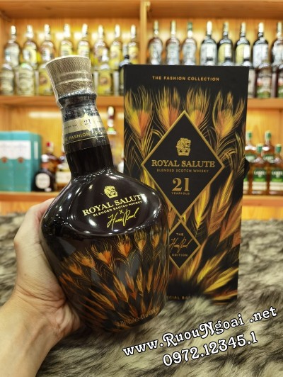 Rượu Chivas - Royal Salute 21YO Harris Reed Edition
