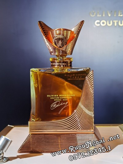 Rượu Johnnie Walker Olivier Rousteing Couture Expression Spring