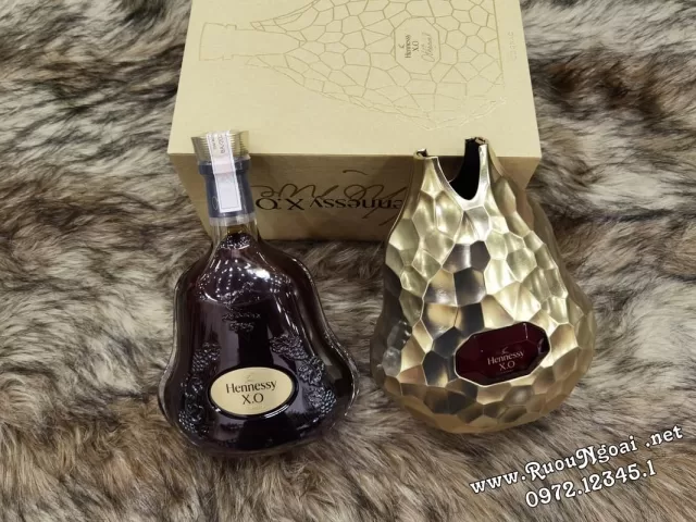 Đánh giá Hennessy XO Jean-Michel Othoniel – người sành Cognac mới có thể cảm nhận hết?