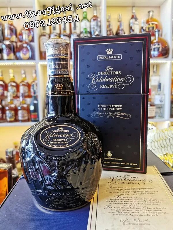 Rượu Royal Salute Directors Celebration Reserve
