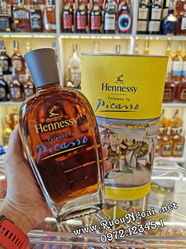 Hennessy Picanso (2)